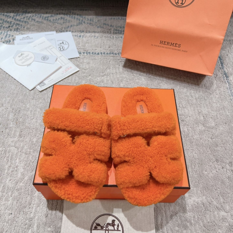 H**mes slippers